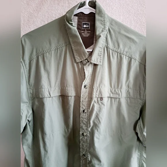 Men's REI Green Button Down Shirt - Picture 4 of 15